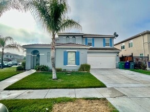 1435 San Diego St in Los Banos, CA - Foto de edificio - Building Photo