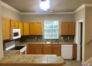 1500 Brightside Dr in Baton Rouge, LA - Foto de edificio - Building Photo