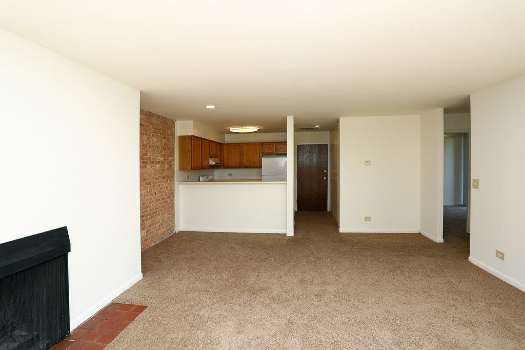 Abbey Apartments at Four Lakes in Lisle, IL