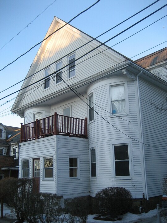 32 Gordon St, Unit 3 in Boston, MA - Foto de edificio