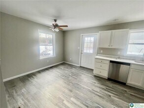 138 Chestnut St in Roseto, PA - Building Photo - Building Photo