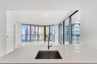 501 NE 31st St, Unit 3806 in Miami, FL - Building Photo - Building Photo