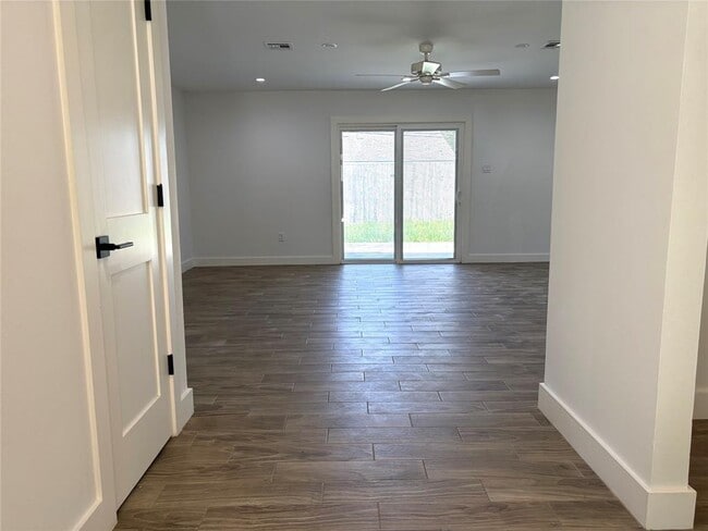 406 Oak Vista Dr in Friendswood, TX - Building Photo - Building Photo