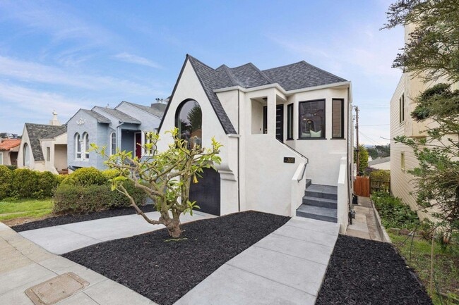 536 Rockdale Dr in San Francisco, CA - Building Photo - Building Photo