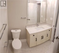361 Westvale Dr in Waterloo, ON - Building Photo - Building Photo