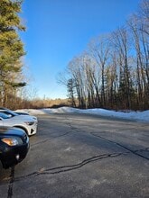 39 Villa Rd in Westbrook, ME - Foto de edificio - Building Photo