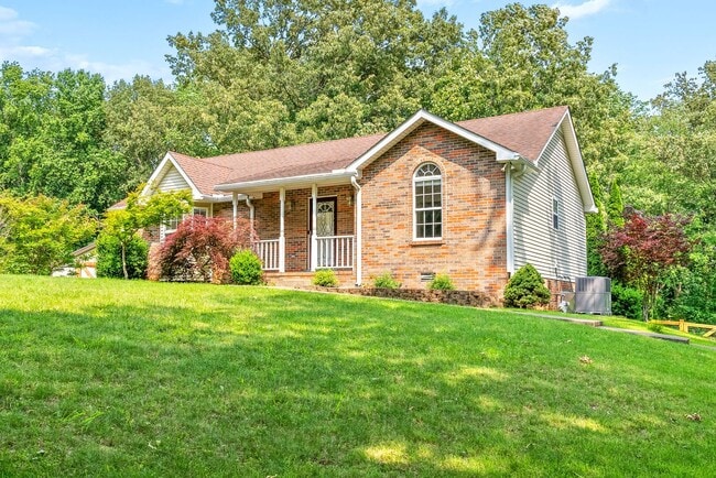2003 Cherokee Trail in Springfield, TN - Building Photo - Building Photo