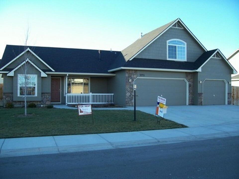 3771 N Rhodes Ave in Meridian, ID - Building Photo