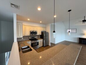 4524 Edgemont St, Unit 4524 Edgemont St in Philadelphia, PA - Building Photo - Building Photo