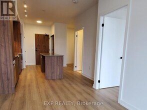 10 Lagerfeld Dr in Brampton, ON - Building Photo - Building Photo