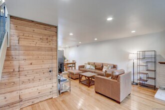 4084 Crystal Dawn Ln in San Diego, CA - Building Photo - Building Photo
