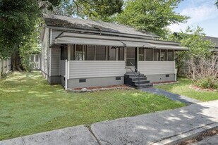 2410 Mc Quade St in Jacksonville, FL - Building Photo
