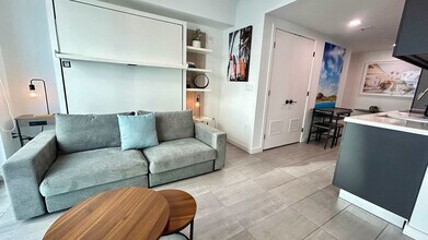 227 NE 2nd St in Miami, FL - Building Photo - Building Photo
