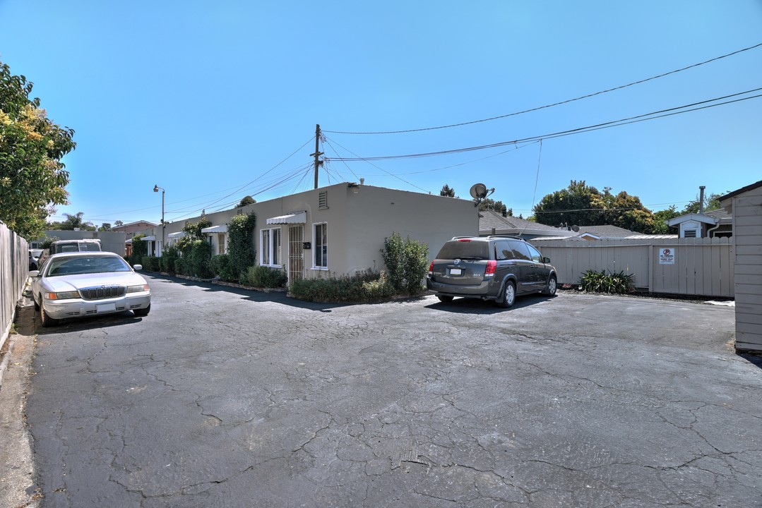 22242 Western Blvd in Hayward, CA - Building Photo