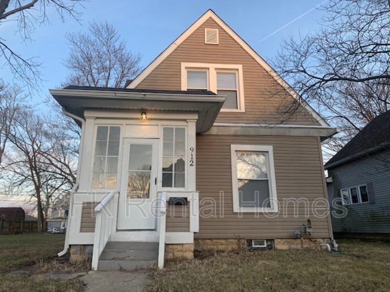 912 S 17th St in New Castle, IN - Building Photo