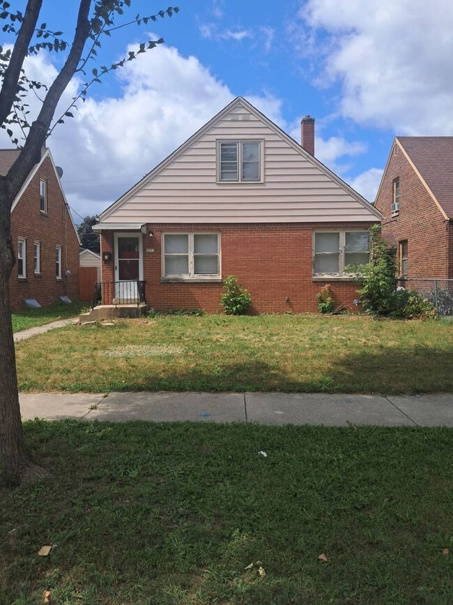 property at 4271 N 49th St