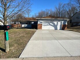 169 Wyndcrest Ct, Unit 169 wyndcrest ct monroe in Monroe, OH - Building Photo