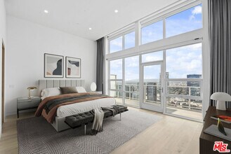 230 W Olympic Blvd in Los Angeles, CA - Foto de edificio - Building Photo