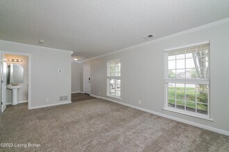 10902 Waycross Ave in Louisville, KY - Building Photo - Building Photo
