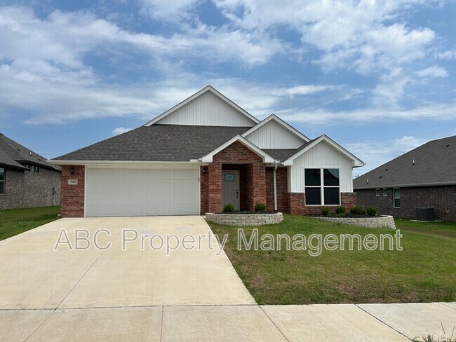 5360 Little Fld Ave in Springdale, AR - Building Photo - Building Photo