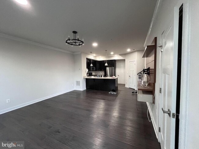 42593 Burbank Terrace in Sterling, VA - Building Photo - Building Photo