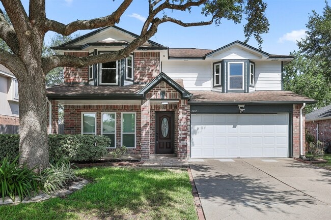 property at 602 Oak Briar Dr