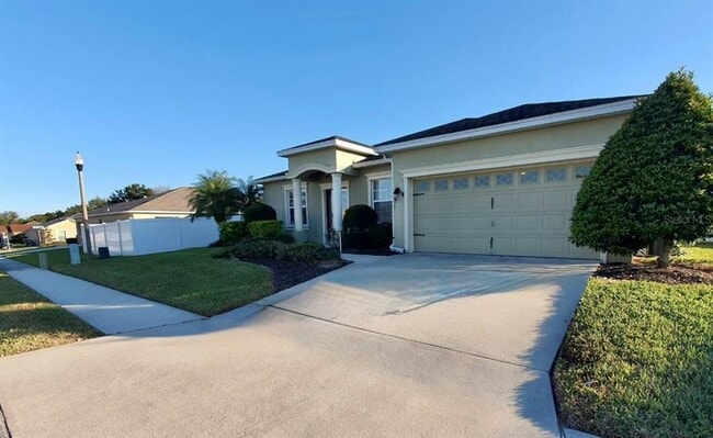 5730 Fischer Dr in Lakeland, FL - Building Photo - Building Photo