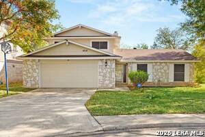 8218 Dawnwood Dr in San Antonio, TX - Building Photo