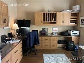 104 Palisades Cove in Austin, TX - Building Photo - Building Photo