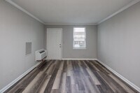 Dupont Avenue Apartments photo'