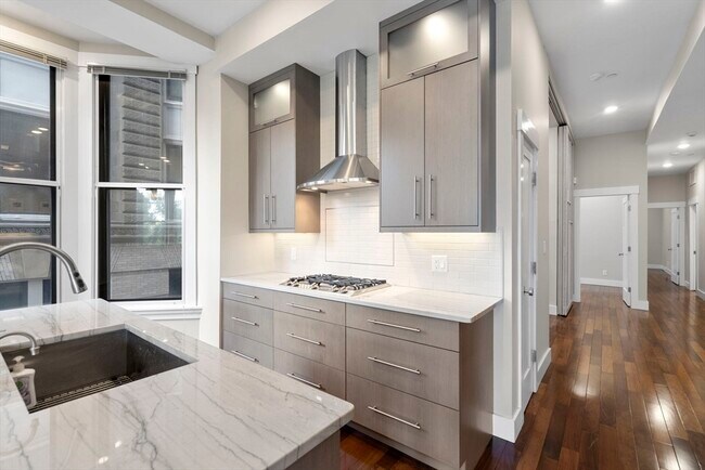 132 Boylston St in Boston, MA - Building Photo - Building Photo