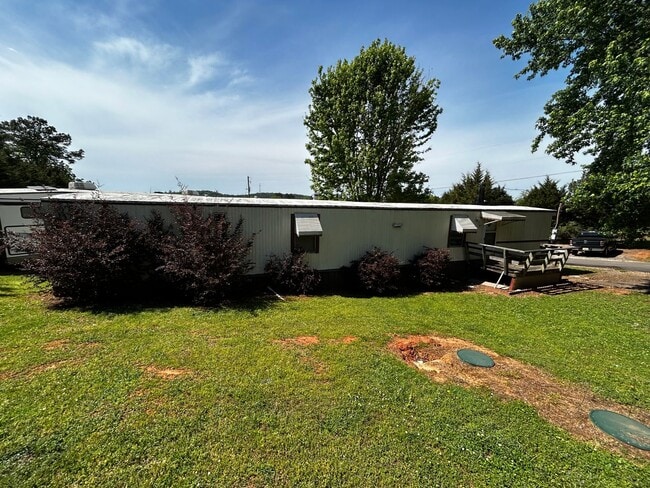 1111 Alexandria Rd SW in Jacksonville, AL - Building Photo - Building Photo