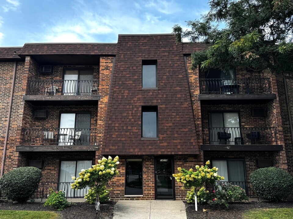 14536 S Muskegon Ave in Burnham, IL - Foto de edificio
