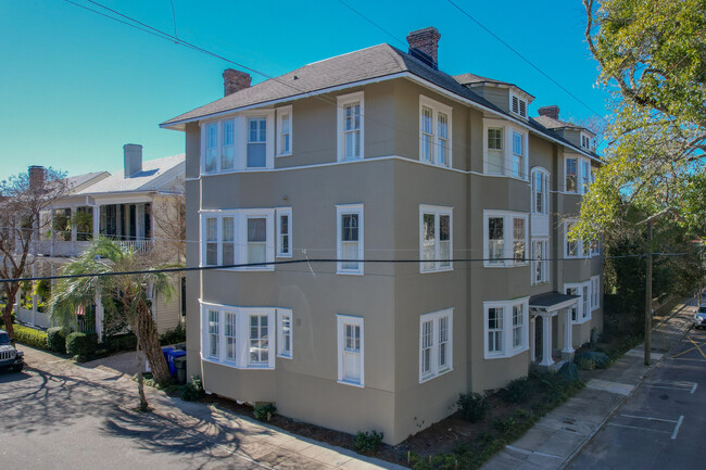 139 Tradd St in Charleston, SC - Foto de edificio - Building Photo