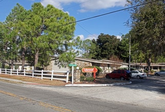 Lakewood Apartments in Brandon, FL - Building Photo - Building Photo