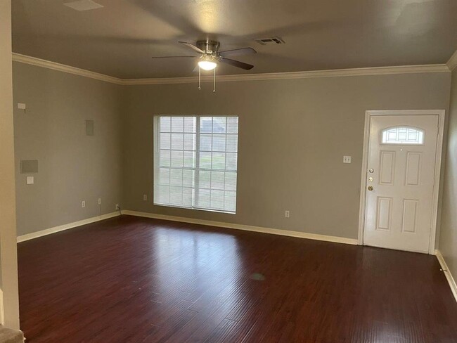 1029 Birnham Woods Blvd in Pasadena, TX - Building Photo - Building Photo