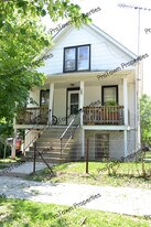 811 N Center St, Unit 1 in Joliet, IL - Building Photo