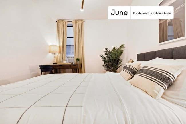 Room in Shared 4 bed/1 bath home in New York, NY - Foto de edificio - Building Photo