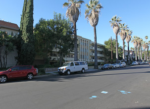 Rodney Apartments in Los Angeles, CA - Building Photo - Building Photo