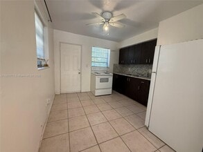 30 NW 71st St in Miami, FL - Building Photo - Building Photo