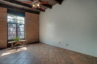 3032 N 32nd St, Unit 63 in Phoenix, AZ - Foto de edificio - Building Photo