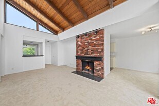 1340 S Beverly Glen Blvd in Los Angeles, CA - Building Photo