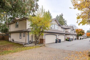 8257 121A St in Surrey, BC - Building Photo