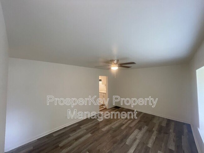 246 Pinetree Cir in Griffin, GA - Building Photo - Building Photo