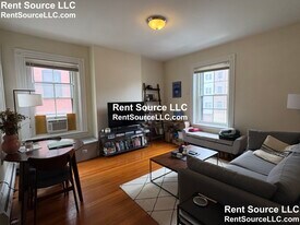 23 Ware St in Cambridge, MA - Building Photo