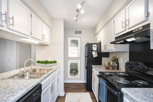 Pebble Creek Apartments in Antioch, TN - Building Photo