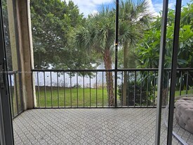 3300 Spanish Moss Terrace in Lauderhill, FL - Building Photo