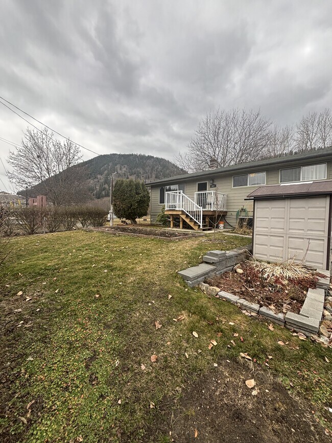 property at 547 Aulin Ave