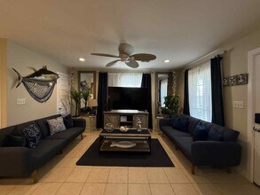 101 E Capricorn Dr in South Padre Island, TX - Building Photo - Building Photo