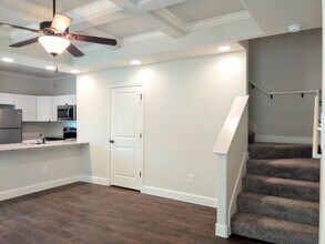 6315 Melanzane Ave in San Antonio, TX - Foto de edificio - Building Photo